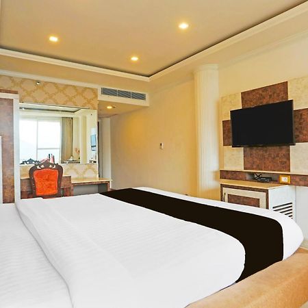 Super Townhouse Oak Dharamshala Near Maximus Mall Esterno foto