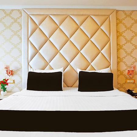 Super Townhouse Oak Dharamshala Near Maximus Mall Esterno foto