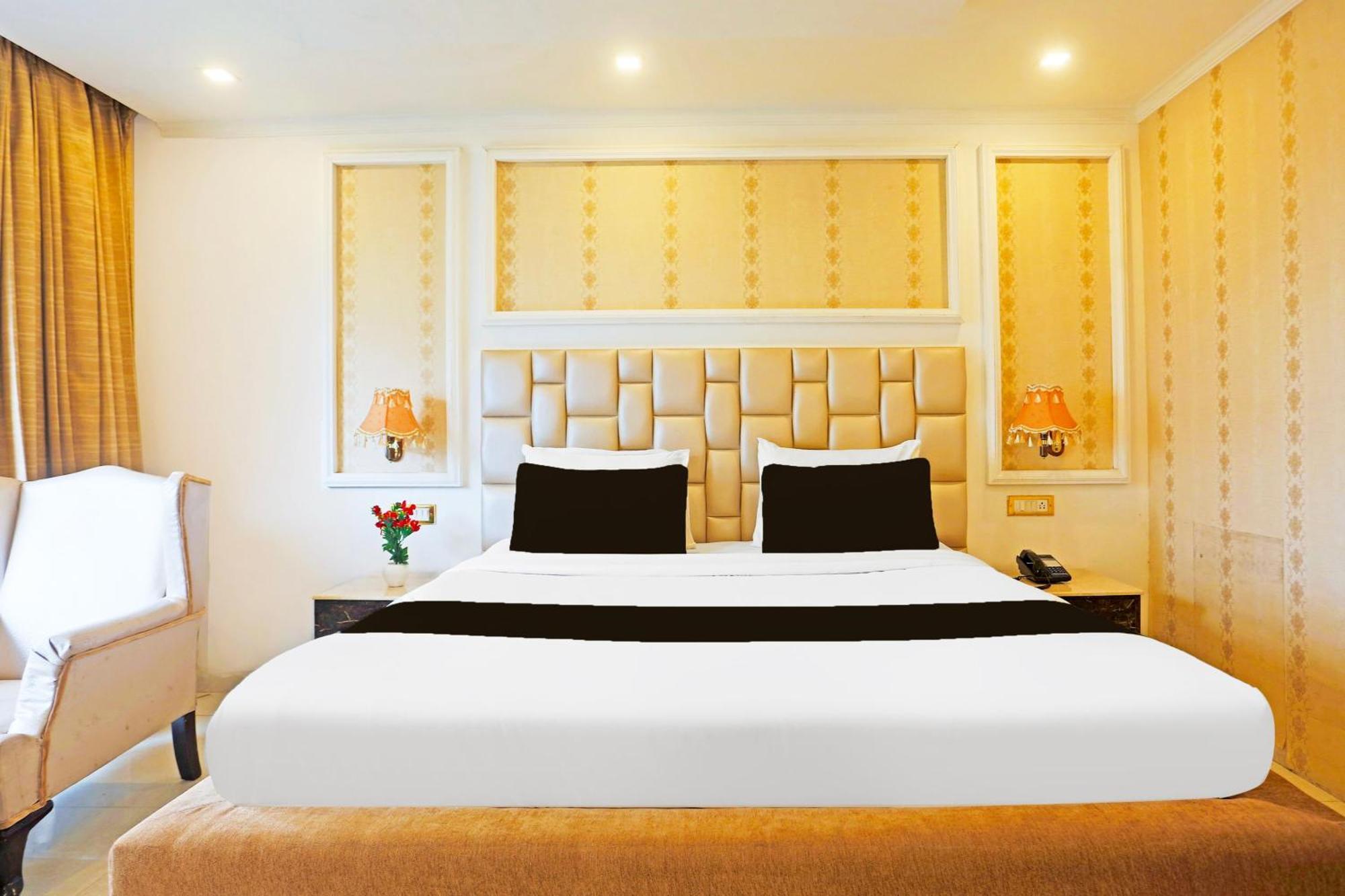 Super Townhouse Oak Dharamshala Near Maximus Mall Esterno foto
