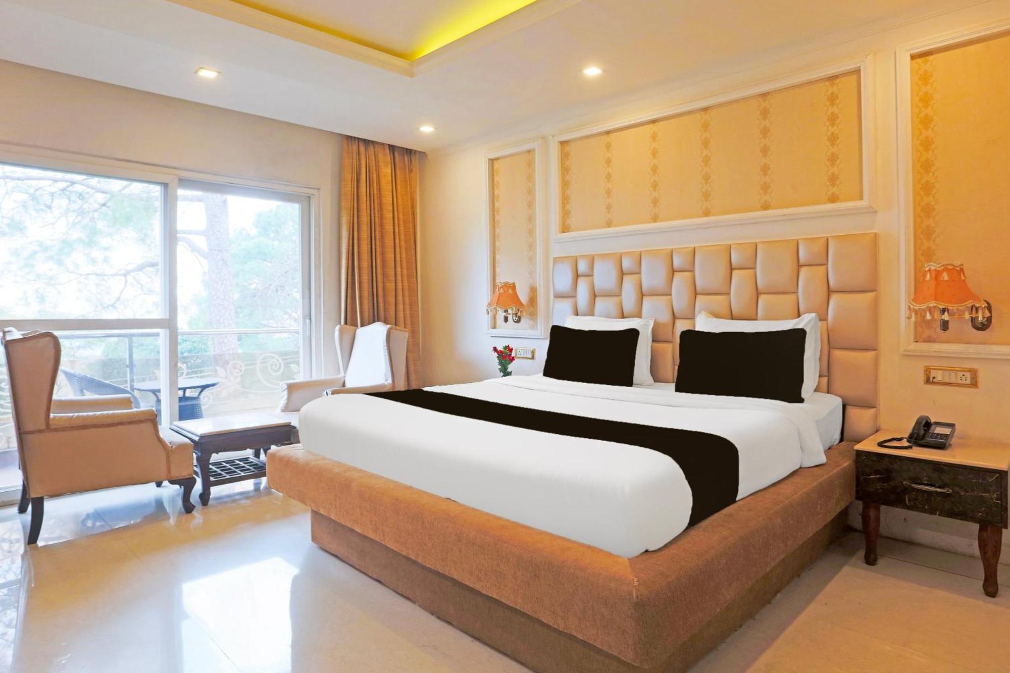 Super Townhouse Oak Dharamshala Near Maximus Mall Esterno foto