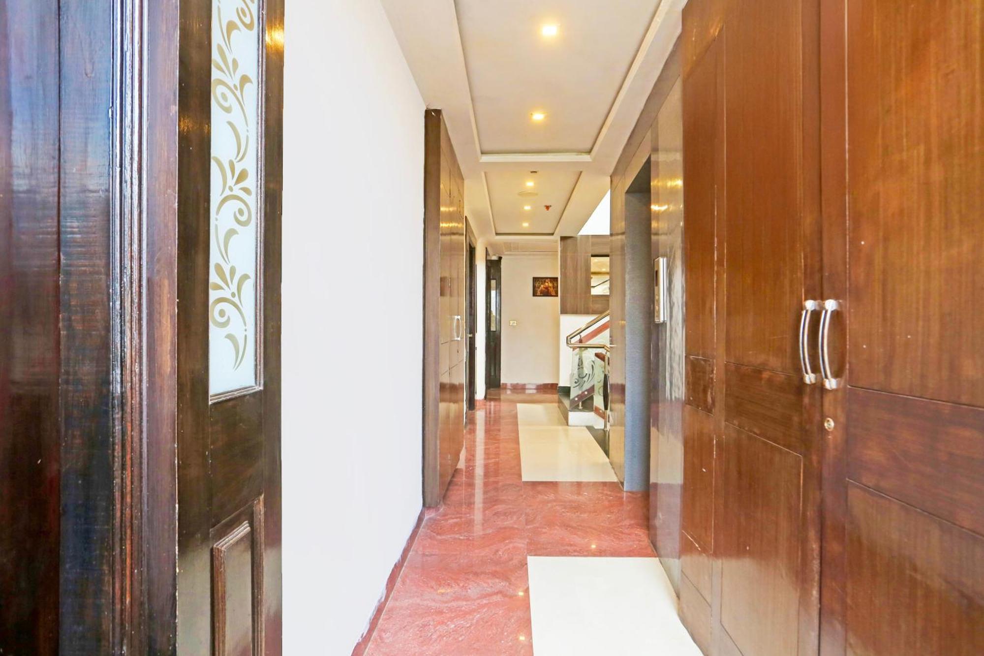Super Townhouse Oak Dharamshala Near Maximus Mall Esterno foto